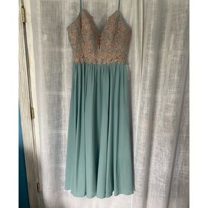 Bridesmaid/prom or mother of the bride dress